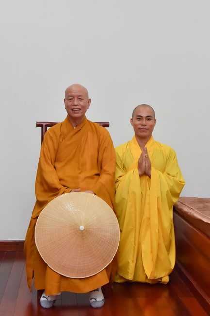 Most Thich Thai Hoa visiting and preaching Dharma talks at Hoang Phap's Rain-Retreat School