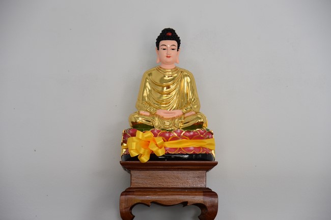 Handing-over ceremony a charity house, and offering to rain-retreat Schools in Hau Giang of the Charity Board