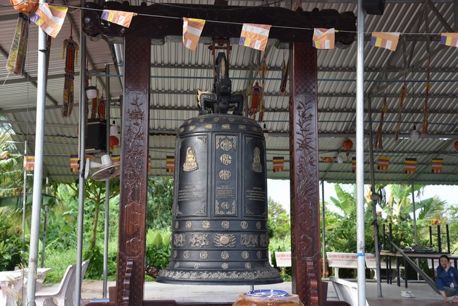 Handing-over ceremony a charity house, and offering to rain-retreat Schools in Hau Giang of the Charity Board