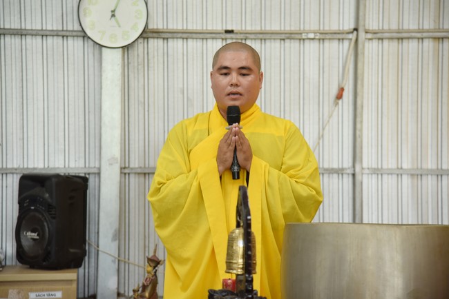 Handing-over ceremony a charity house, and offering to rain-retreat Schools in Hau Giang of the Charity Board