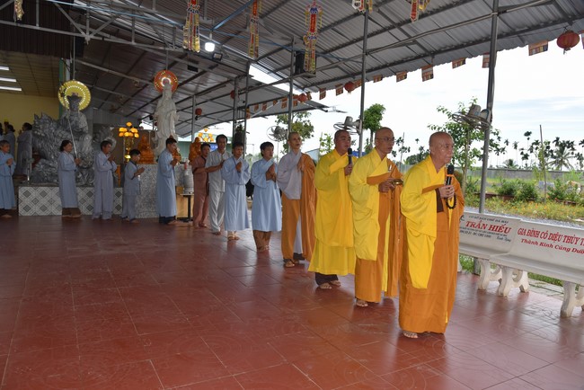 Handing-over ceremony a charity house, and offering to rain-retreat Schools in Hau Giang of the Charity Board