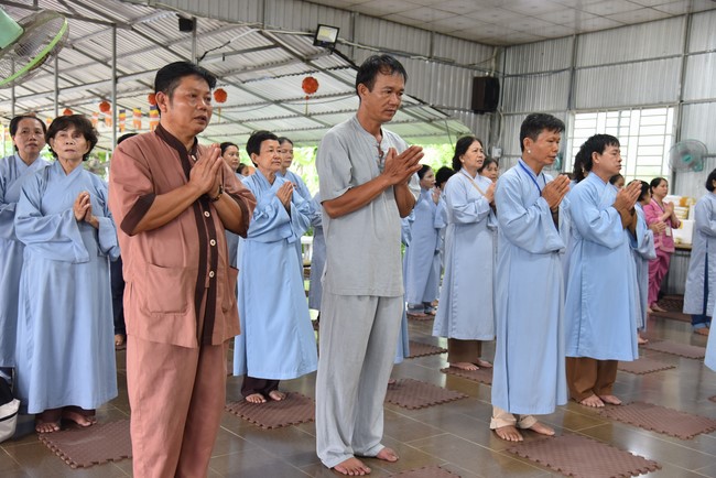 Handing-over ceremony a charity house, and offering to rain-retreat Schools in Hau Giang of the Charity Board