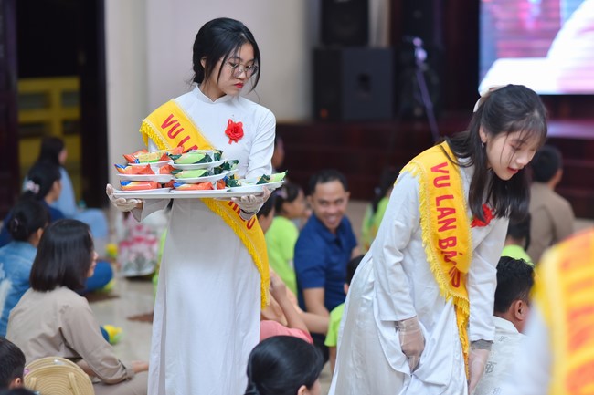 Lễ Vu Lan Báo Hiếu lớp Ươm Mầm Trí Tuệ