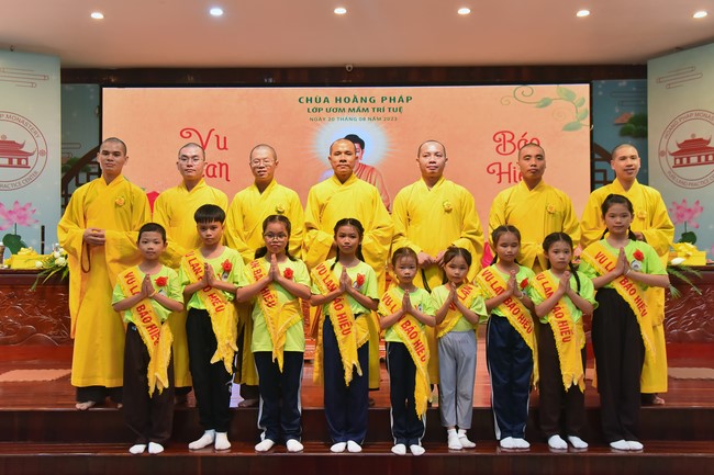 Lễ Vu Lan Báo Hiếu lớp Ươm Mầm Trí Tuệ