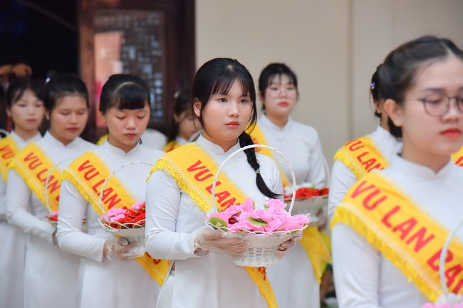 Lễ Vu Lan Báo Hiếu lớp Ươm Mầm Trí Tuệ