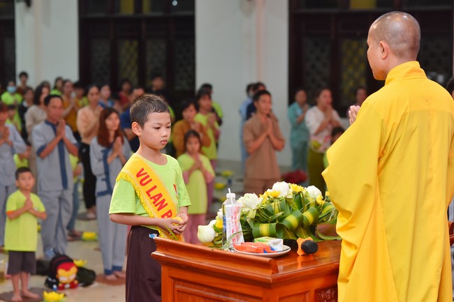 Lễ Vu Lan Báo Hiếu lớp Ươm Mầm Trí Tuệ