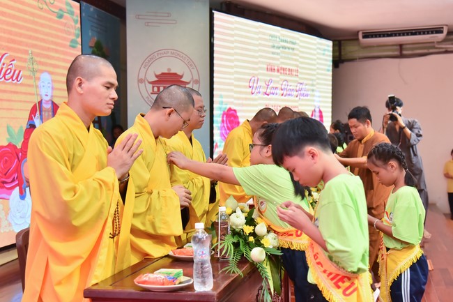 Lễ Vu Lan Báo Hiếu lớp Ươm Mầm Trí Tuệ