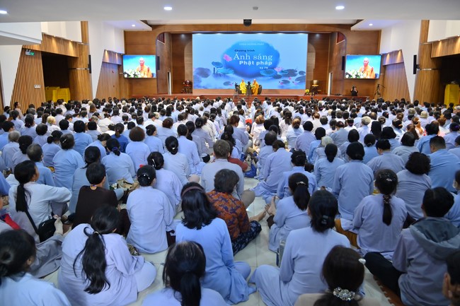 76th Dharma Light Program