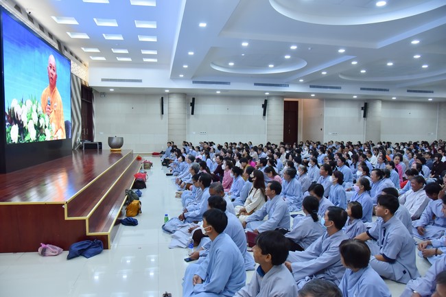 76th Dharma Light Program