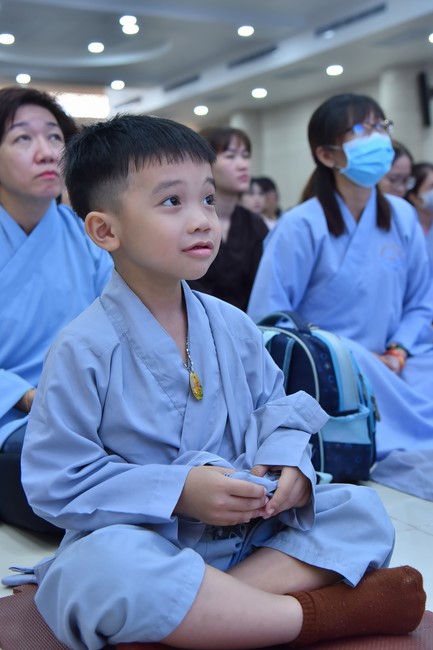 76th Dharma Light Program