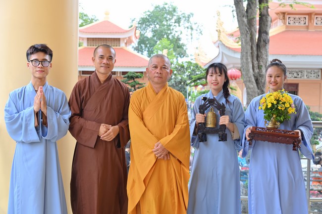 76th Dharma Light Program