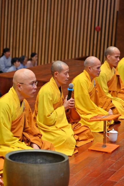 76th Dharma Light Program