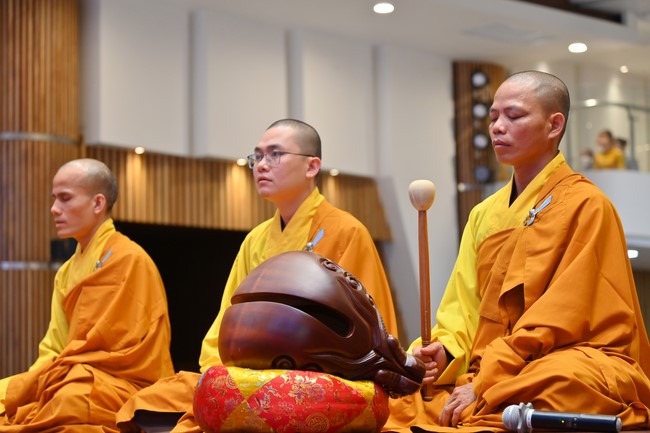 76th Dharma Light Program