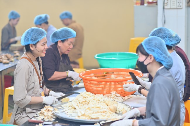 76th Dharma Light Program