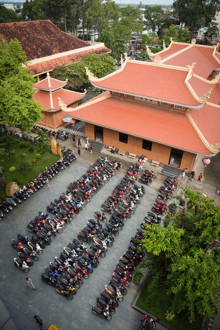 76th Dharma Light Program