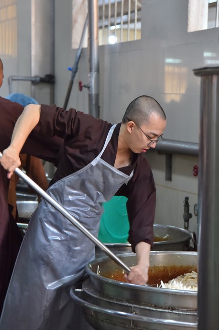 76th Dharma Light Program