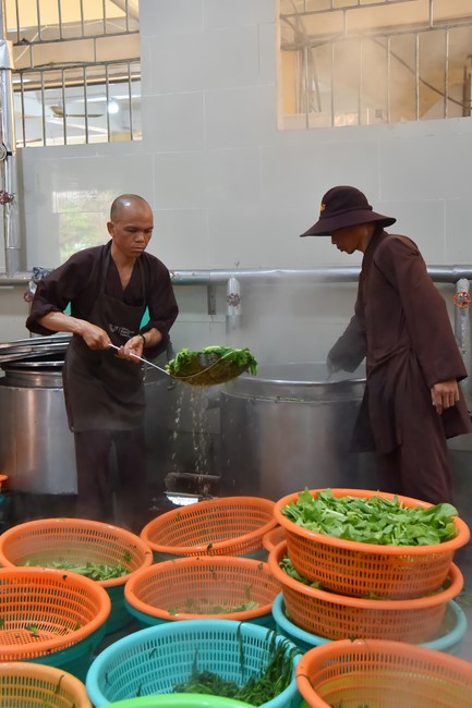 76th Dharma Light Program