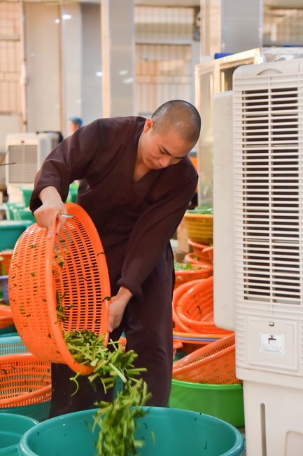 76th Dharma Light Program