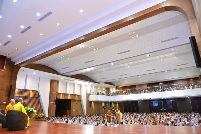 76th Dharma Light Program