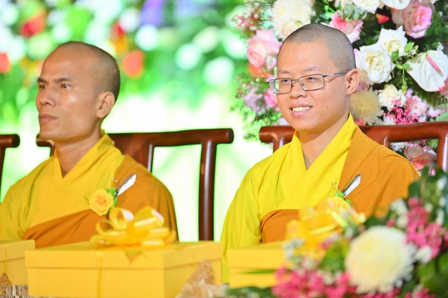 Ullambana Ceremony holding by Hieu and Thuong Group