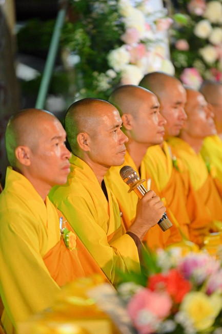 Ullambana Ceremony holding by Hieu and Thuong Group