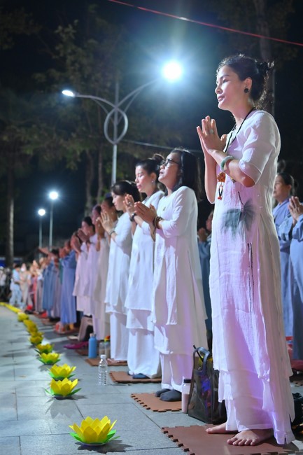 Ullambana Ceremony holding by Hieu and Thuong Group