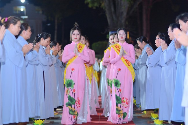 Ullambana Ceremony holding by Hieu and Thuong Group