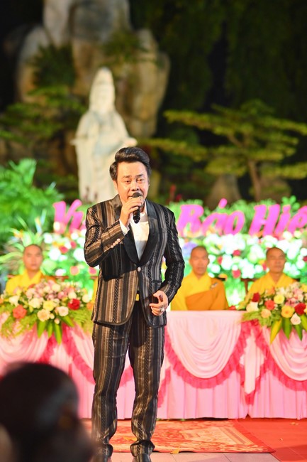 Ullambana Ceremony holding by Hieu and Thuong Group