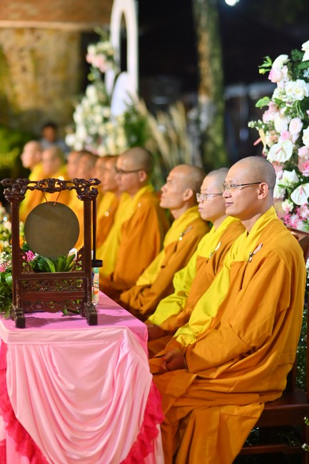 Ullambana Ceremony holding by Hieu and Thuong Group