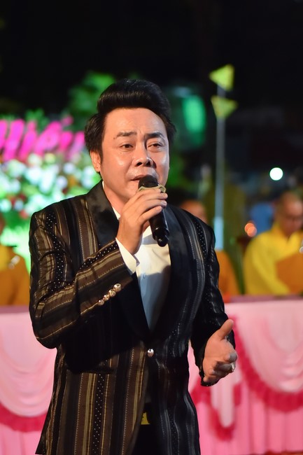 Ullambana Ceremony holding by Hieu and Thuong Group