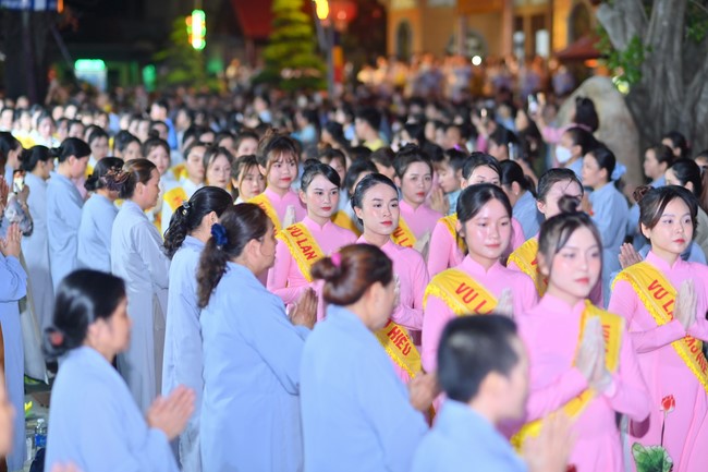 Ullambana Ceremony holding by Hieu and Thuong Group
