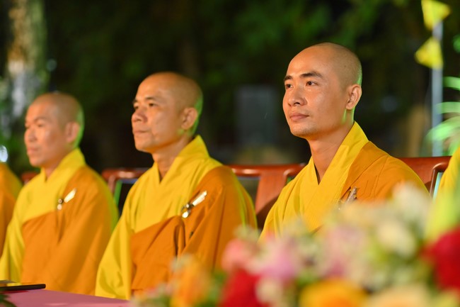 Ullambana Ceremony holding by Hieu and Thuong Group