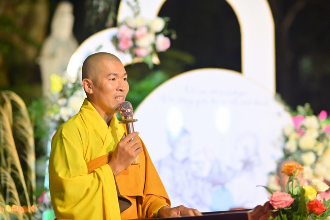 Ullambana Ceremony holding by Hieu and Thuong Group