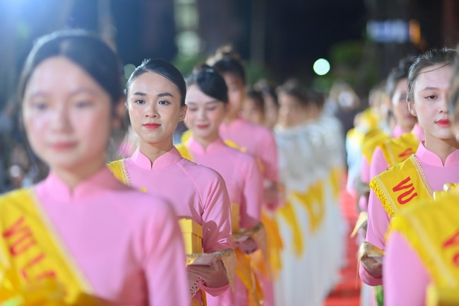 Ullambana Ceremony holding by Hieu and Thuong Group