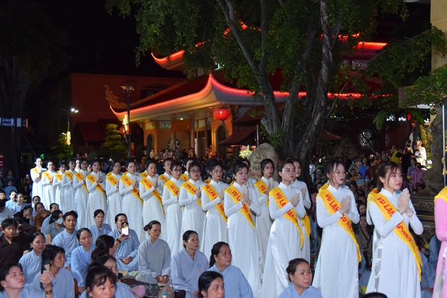 Ullambana Ceremony holding by Hieu and Thuong Group