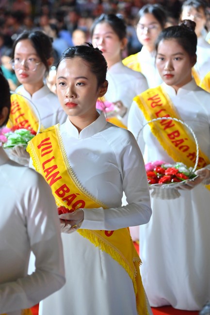 Ullambana Ceremony holding by Hieu and Thuong Group