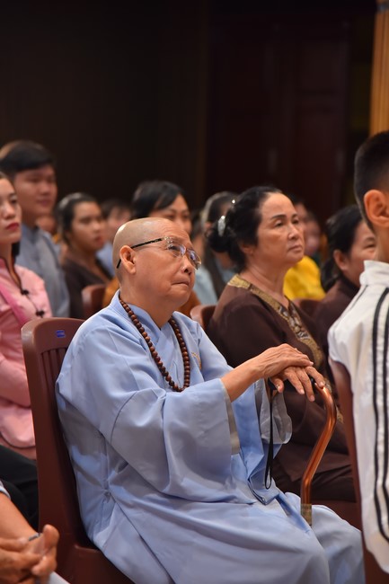 Performance night Drinking water, remembering its source on the Ullambana season