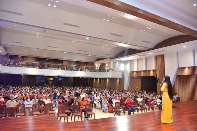 Performance night Drinking water, remembering its source on the Ullambana season