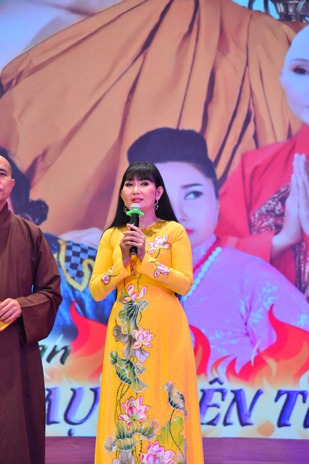 Performance night Drinking water, remembering its source on the Ullambana season