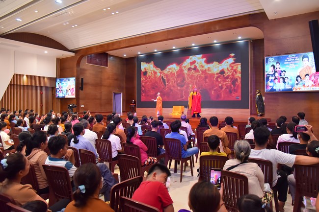 Performance night Drinking water, remembering its source on the Ullambana season