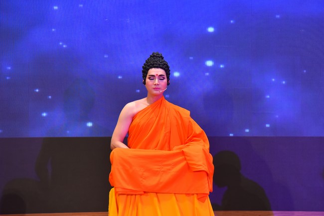 Performance night Drinking water, remembering its source on the Ullambana season