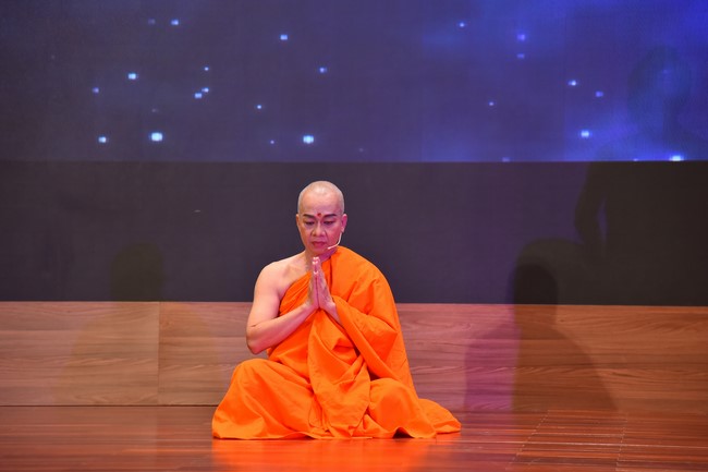 Performance night Drinking water, remembering its source on the Ullambana season