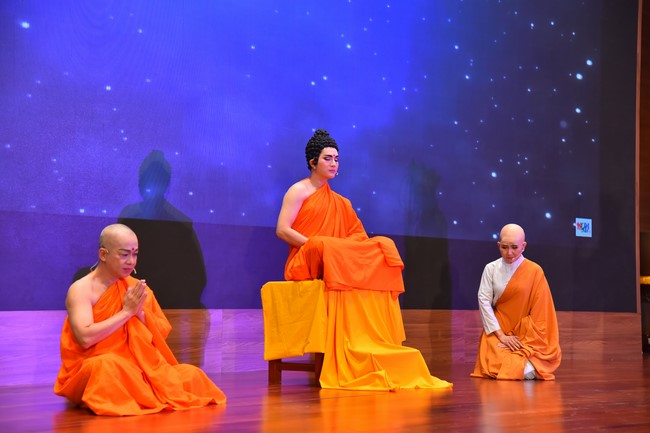 Performance night Drinking water, remembering its source on the Ullambana season