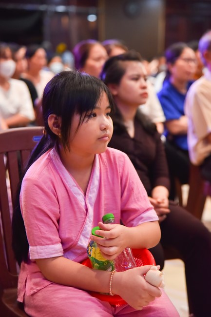 Performance night Drinking water, remembering its source on the Ullambana season