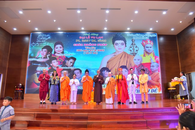 Performance night Drinking water, remembering its source on the Ullambana season