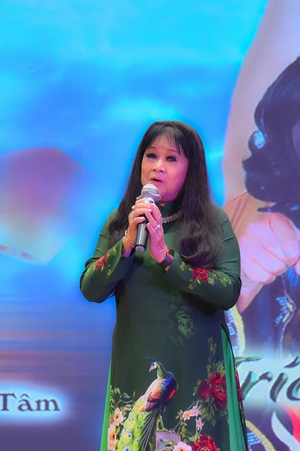 Performance night Drinking water, remembering its source on the Ullambana season