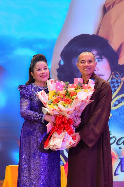 Performance night Drinking water, remembering its source on the Ullambana season