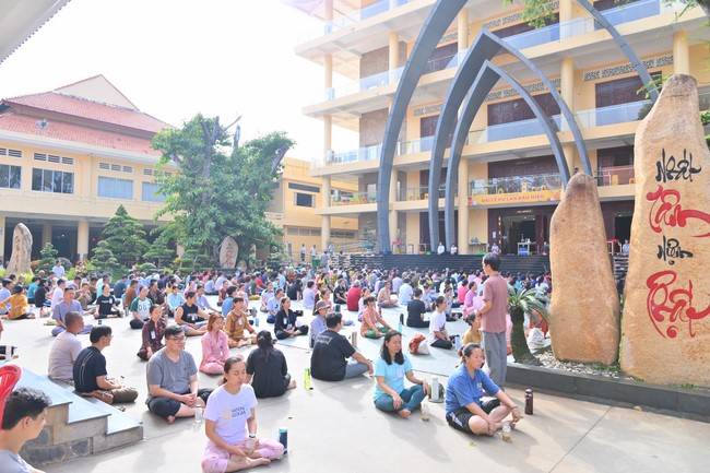 Community program Purification of body- mind, Guiding a healthy living method in accordance with the nature