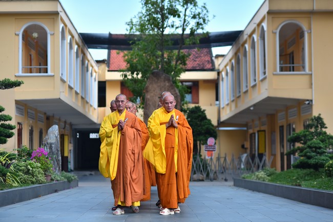 Prostrating five hundred names Bodhisattva Avalokitesvara