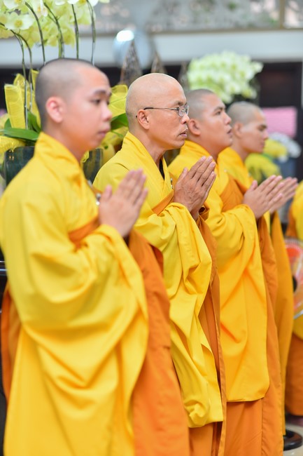 Prostrating five hundred names Bodhisattva Avalokitesvara